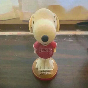 LA. Angels Stadium non-sale item Snoopy collaboration rare